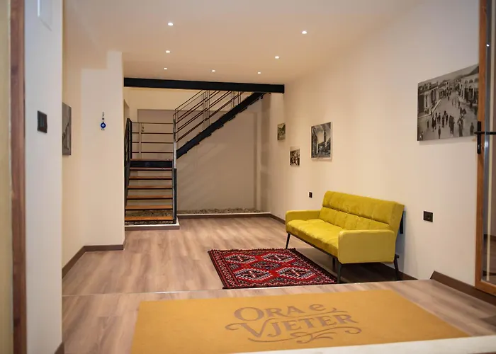 Ora E Vjeter1 Alojamento de Acomodação e Pequeno-almoço Vlorë