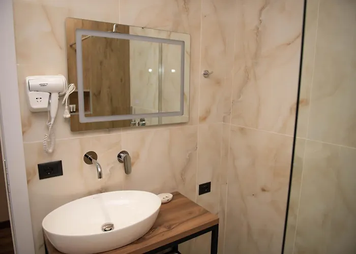 Ora E Vjeter1 * Vlorë