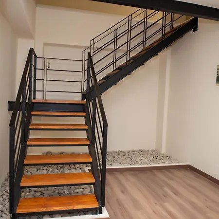 Ora E Vjeter1 Bed & Breakfast Vlore