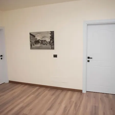 Ora E Vjeter1 Bed & Breakfast Vlore