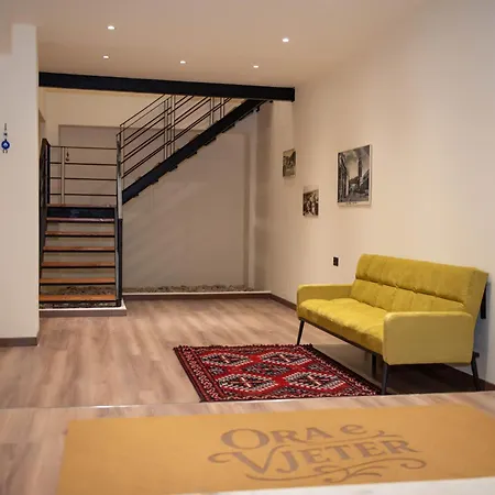 Ora E Vjeter1 Bed & Breakfast *